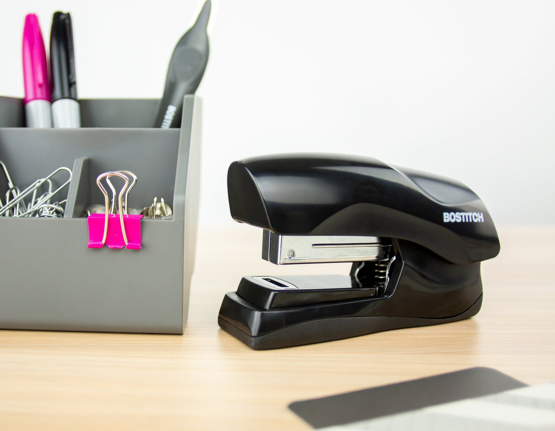Bostitch Flat Clinch Manual Stapler, Stands Vertically or Horizontally and Staples up to 40 Sheets